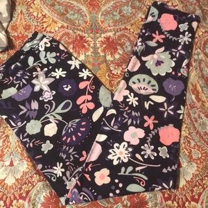 🦄Lula Roe Leggings🦄 Buttery soft Floral Pattern